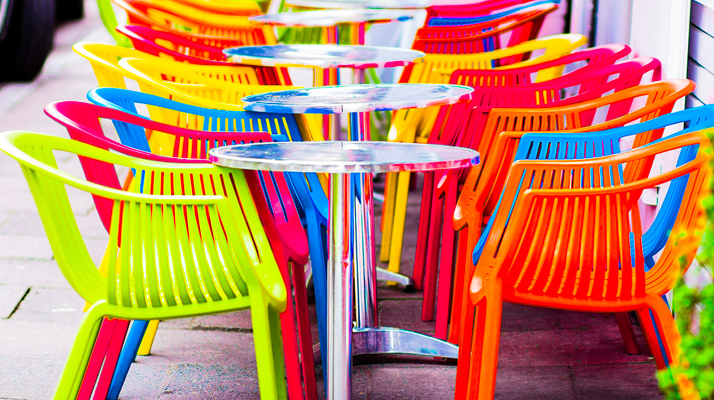 Sedie in Plastica da Giardino: Colorate ed Economiche - ProduceBlog