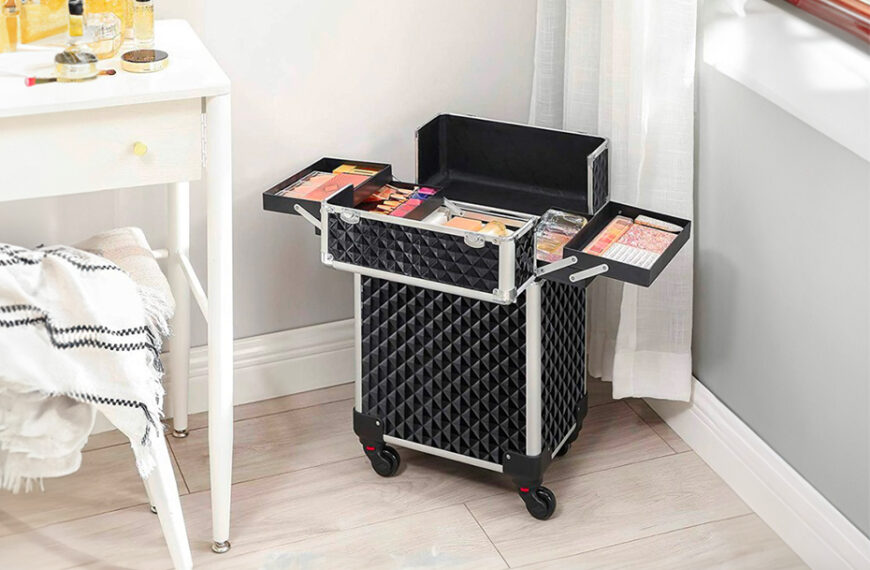 come-scegliere-la-valigetta-porta-trucchi-e-il-trolley-make-up